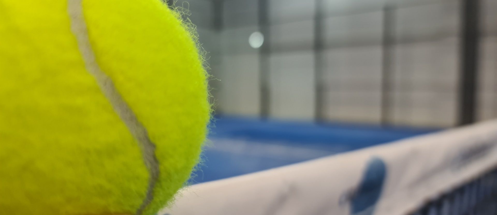 Zoom bola de pádel